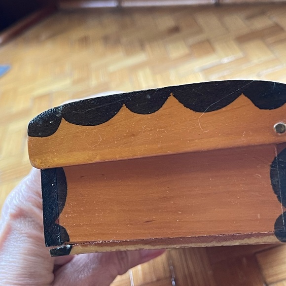 Folk art handpainted wooden box from Norway vintage - Picture 3 of 12